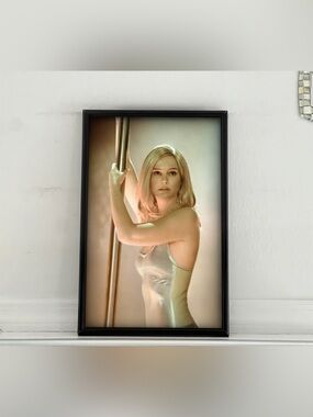 Natalie Portman Closer pinup girl Art Poster